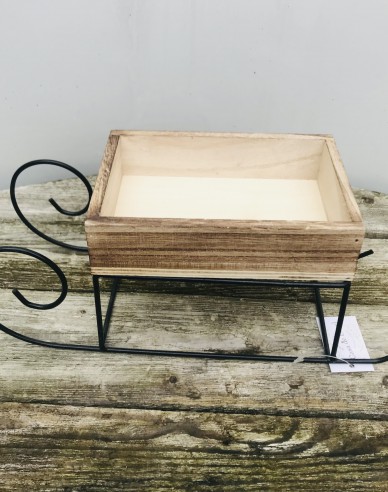 Dekorativer Metallschlitten