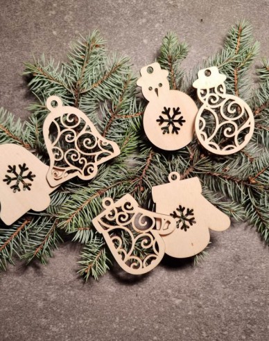 Traditionelles Set - Schachtel mit Weihnachtsschmuck