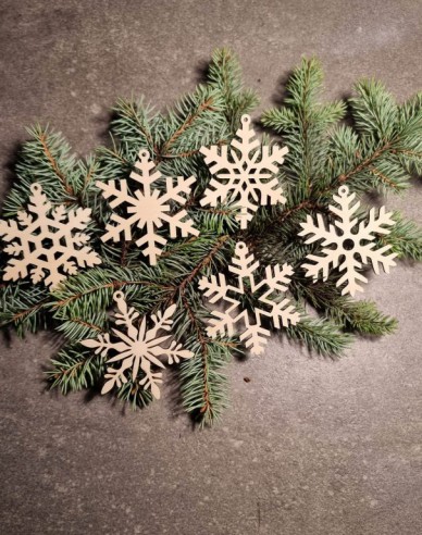 Set mit Schneeflocken - Schachtel mit Weihnachtsschmuck