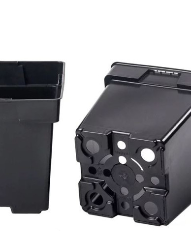 Quadratischer Kunststofftopf 2l, 14 x 14 cm